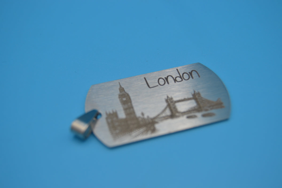 Kettenanhänger London Skyline – Edelstahl Silber