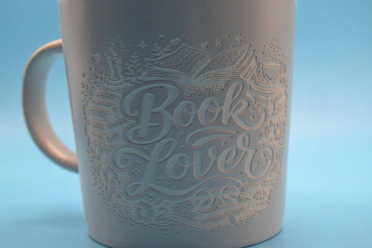Book Lover – Tasse aus Steinzeug mit Lasergravur