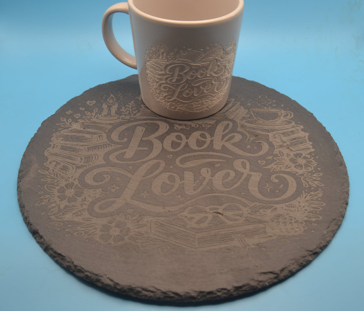 Book Lover Set – Schieferplatte & Tasse mit Lasergravur