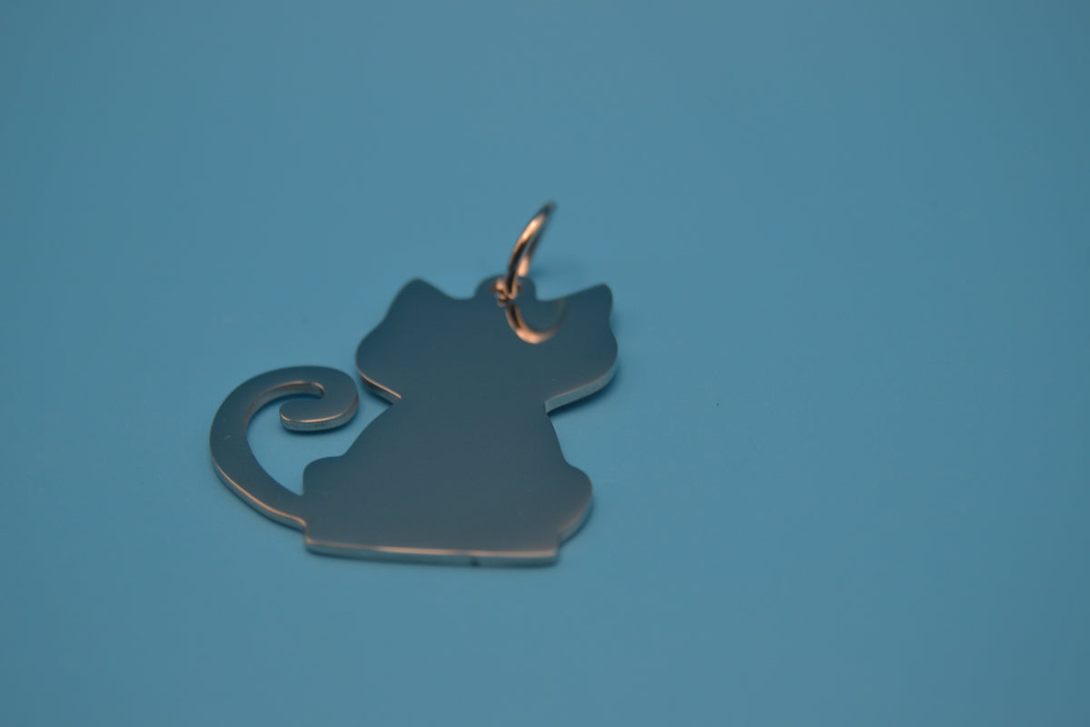 Katzen-Anhänger mit Gravur – Edelstahl Silber