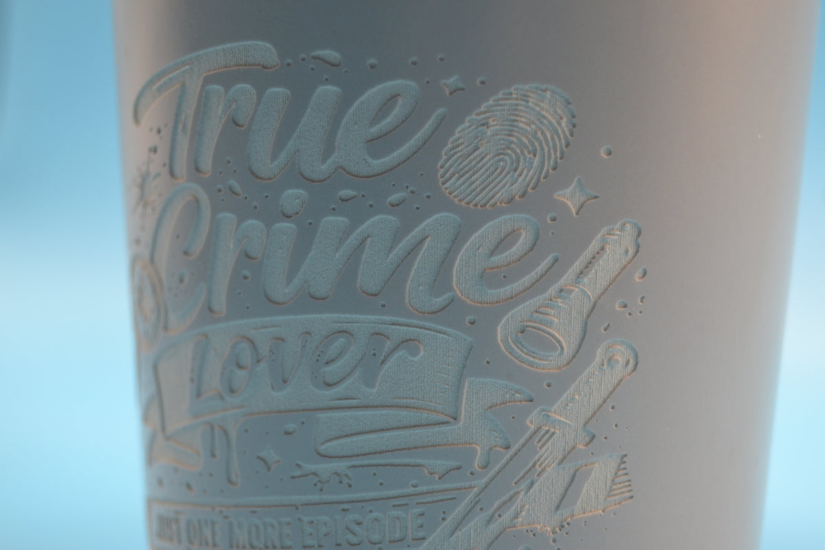 True Crime Lover – Tasse aus Steinzeug mit Lasergravur
